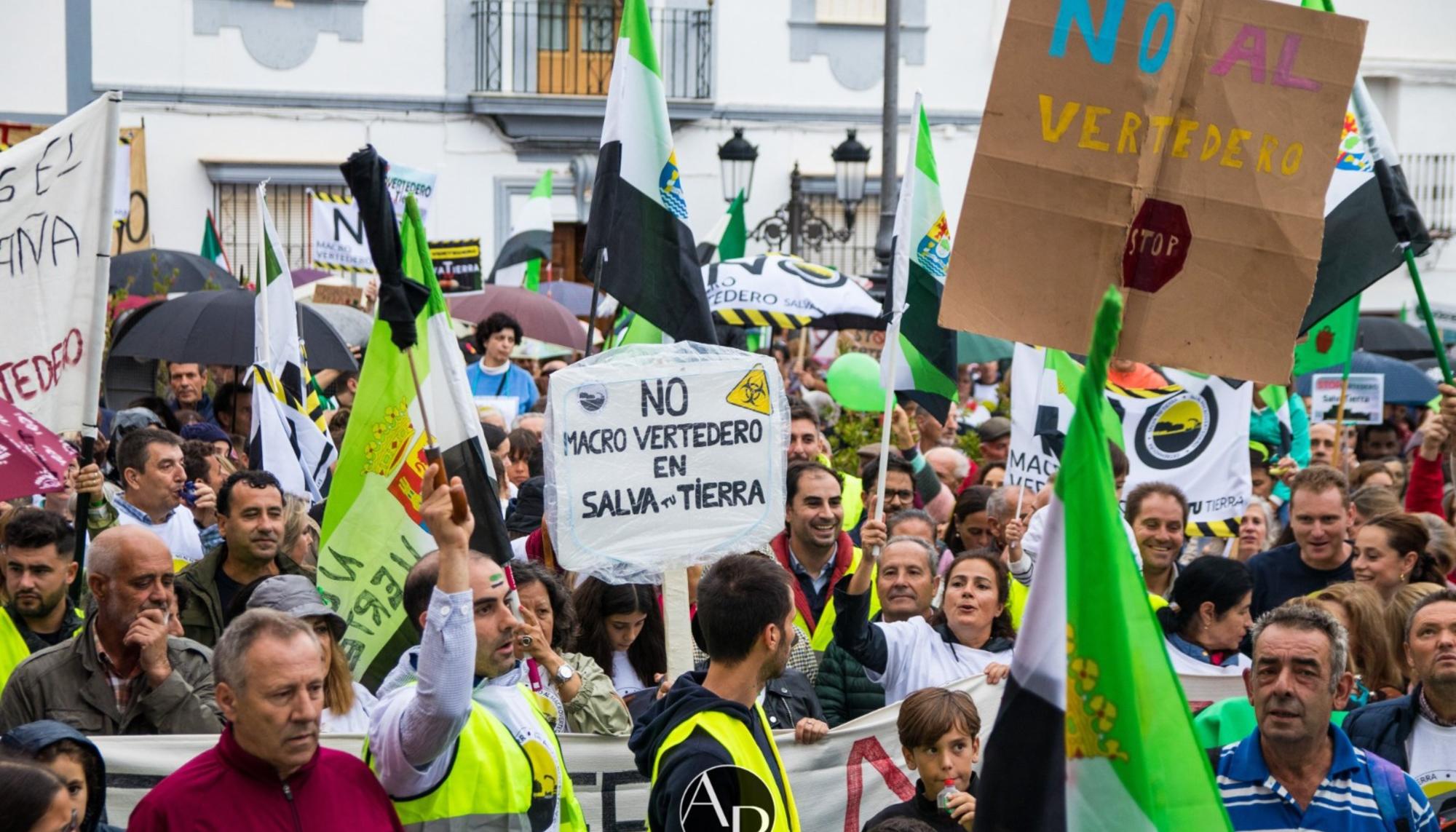 Macrovertedero Salvatierra foto